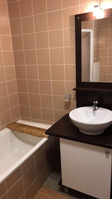 Au Bout Du Bois Piscine Sauna Hammam Accessible En Saison Et Le Logement Accessible Toute L Annee Les Deserts  Exterior photo